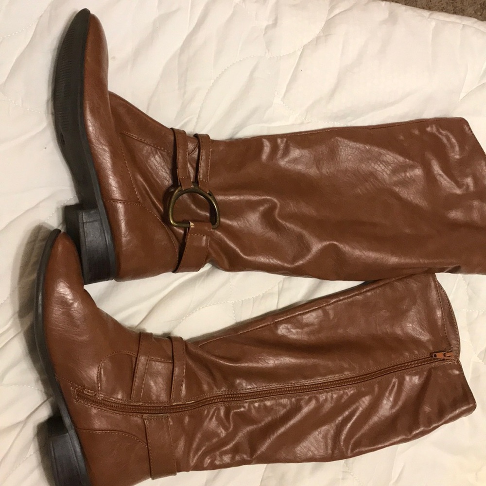 Riding boots